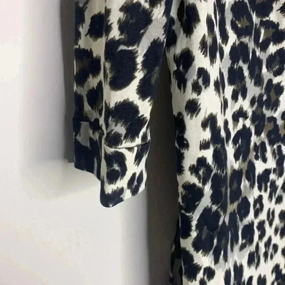Diane von Furstenberg Julian Two Snow Leopard-Print Wrap Dress Size 2 - Picture 7 of 10